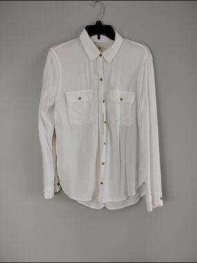 Hollister White Casual Button-Down Shirt with Chest Pockets